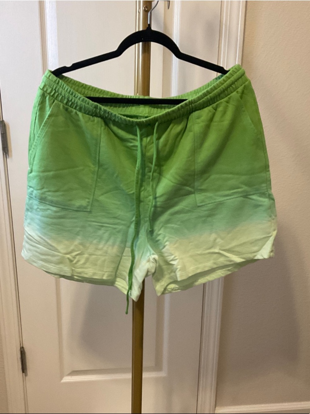 Zenana Boutique Women's Green Ombre Drawstring Shorts